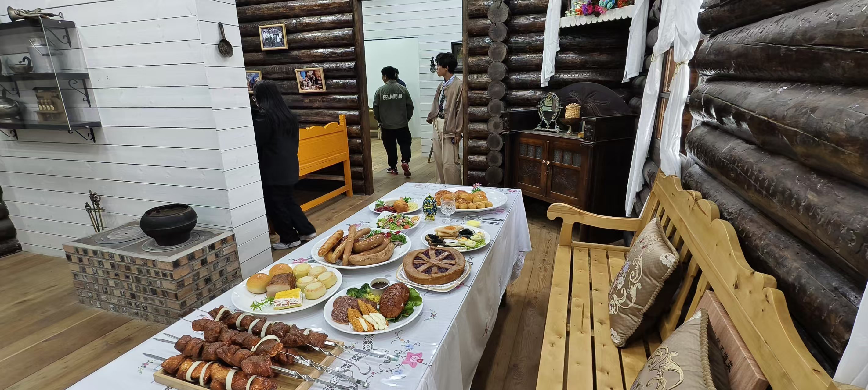 恩和俄餐与室内场景